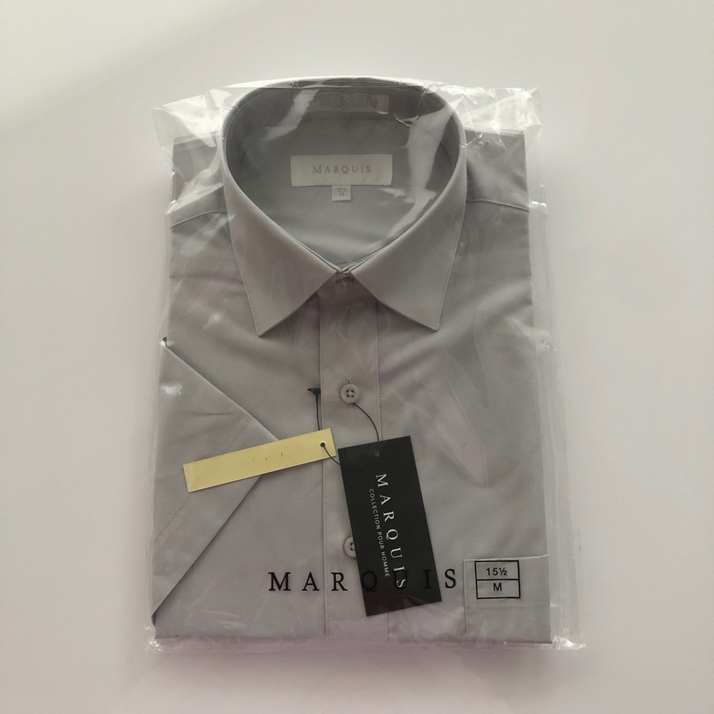 NWT Men's brand new button down dress shirt. Size M (15 1/2)